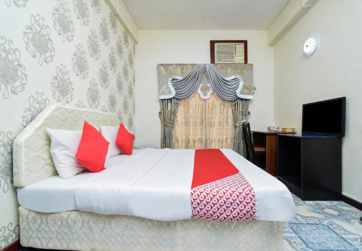 OYO 152 Lapaz Hotel