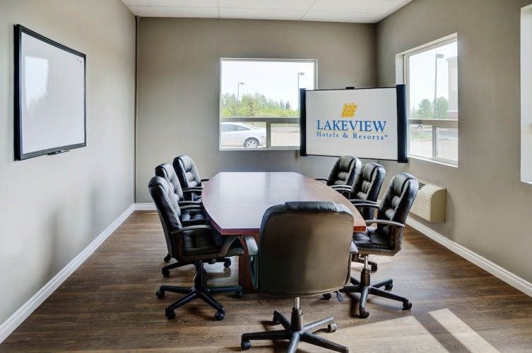Lakeview Inn & Suites Fort Saskatchewan photo 15