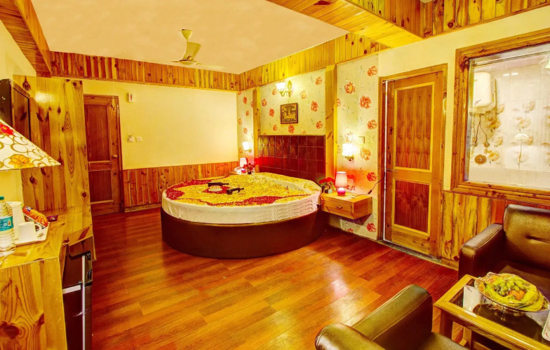 Apple Paradise Manali Hotel