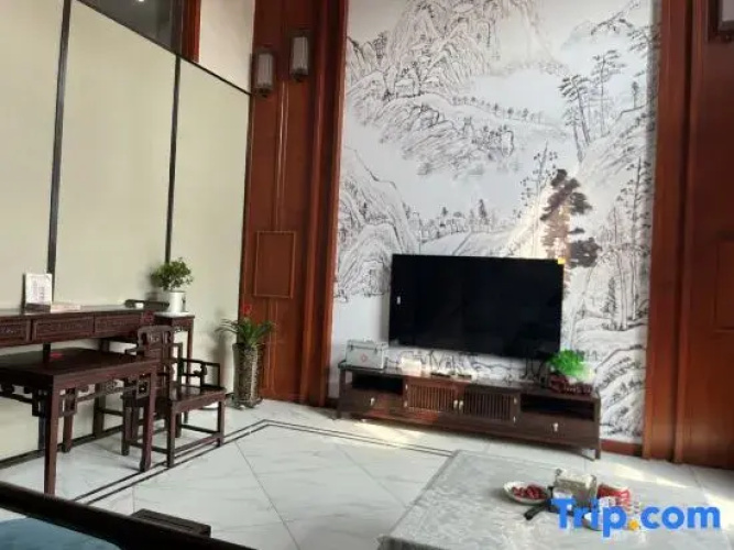 Yining Fengqiao Homestay