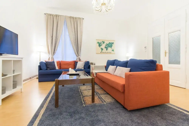 Bright And Spacious By Easybnb