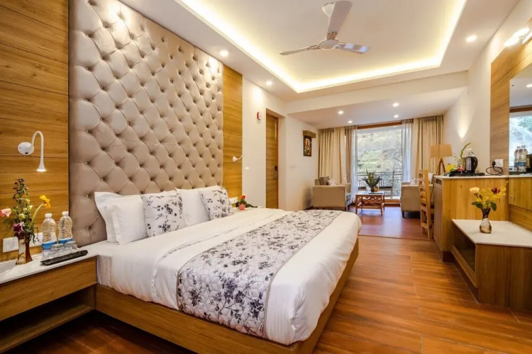Anand Vardhan Resorts