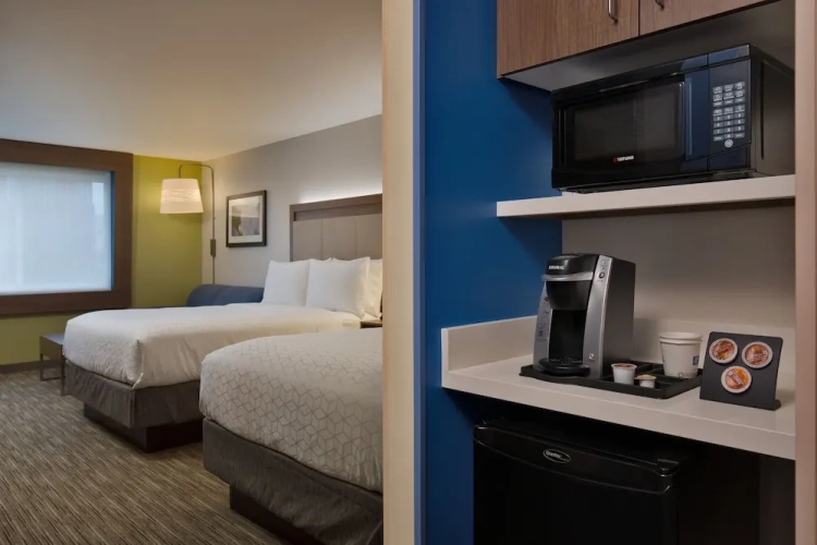 Quadruple Suite