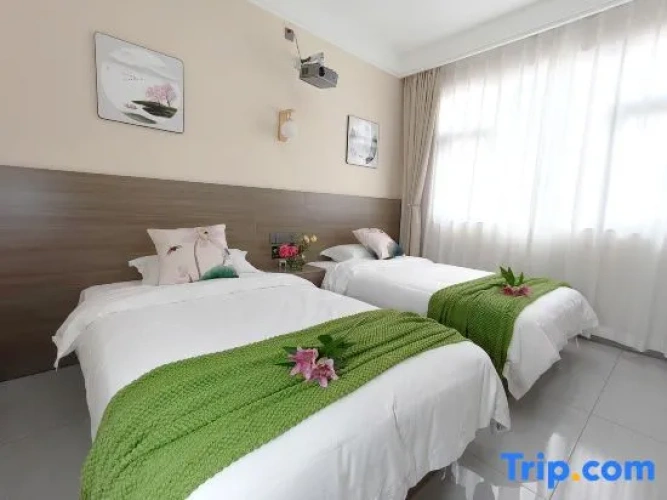 2 Bedrooms Suite