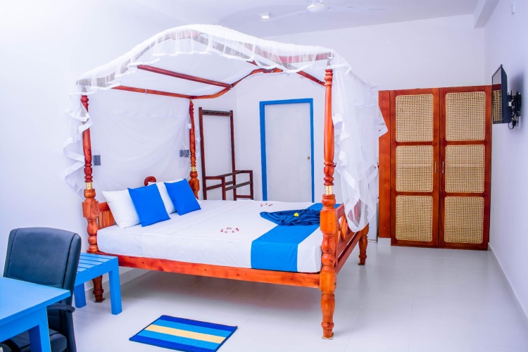 Luxury Double room with partial sea view