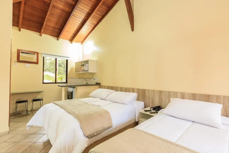 Letto Hotel Jurere Guest House