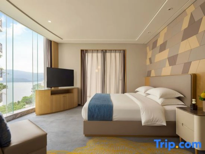 Deluxe Double Suite with balcony and with ocean view