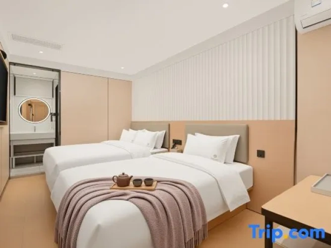 Standard Twin Family room