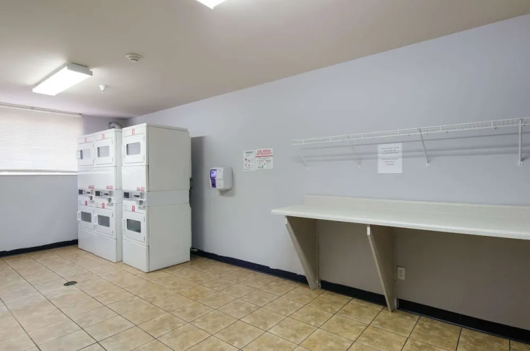 Savannah Suites