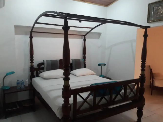 Jasmine Hill House