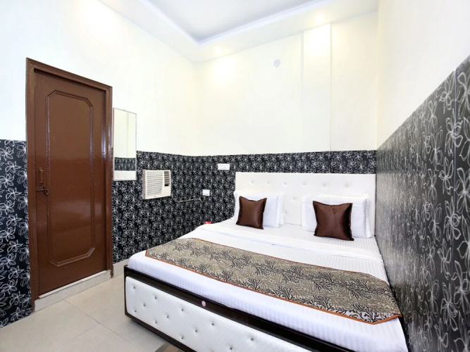 Hotel Aaryans