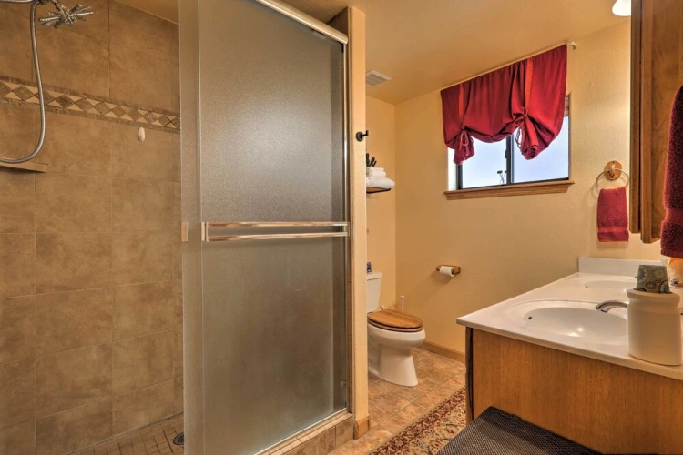 3 Bedrooms Cottage