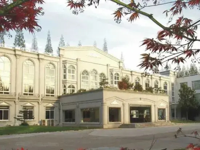 Binjiang Resort Center