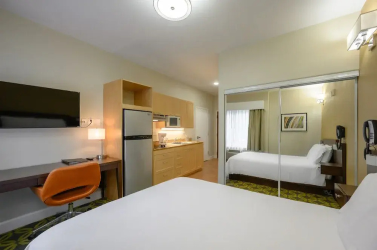 Studios Inn