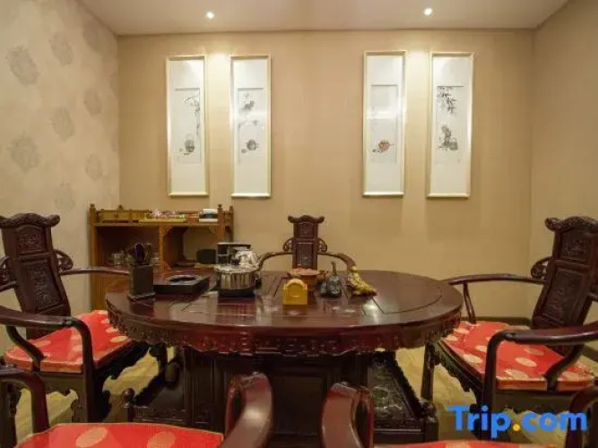 EuroShine Boutique Hotel