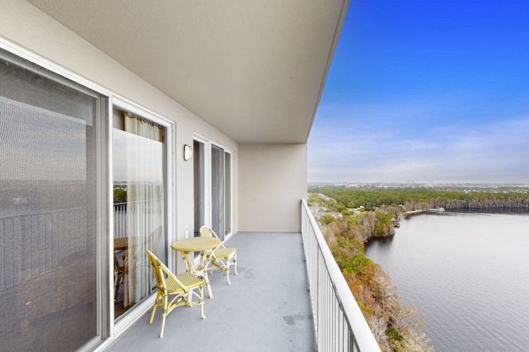 Standard room with balcony