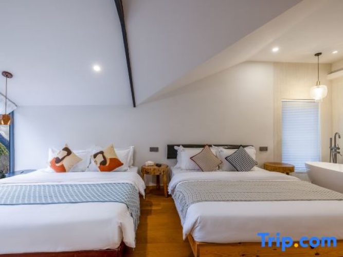 Deluxe Attic Suite