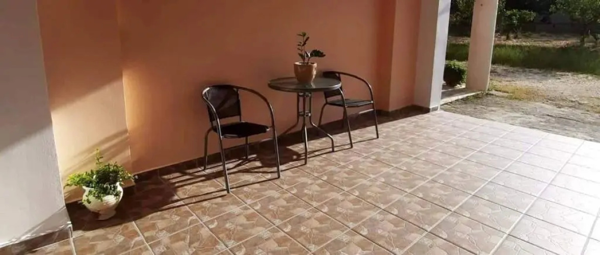 Arigos Apartments