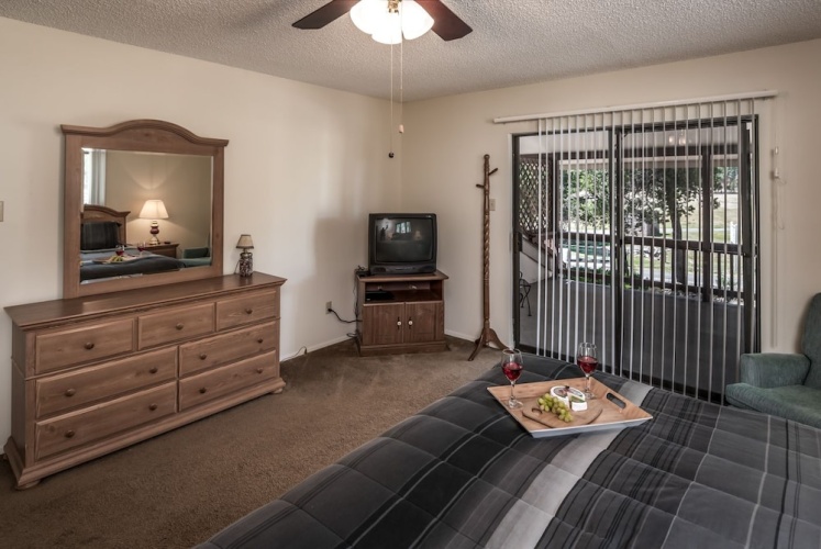 101 Williams - Three Bedroom Cabin