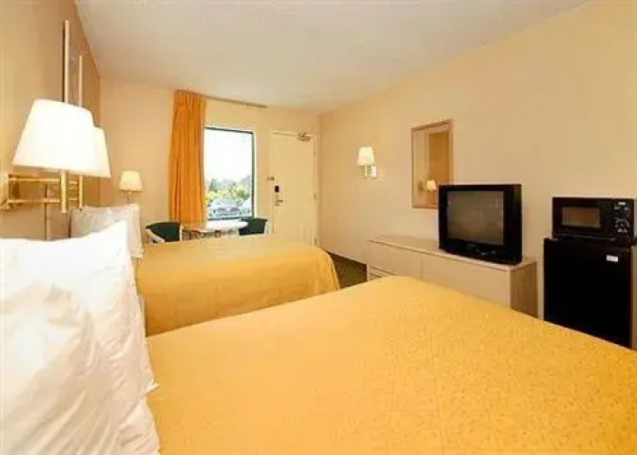 Rodeway Inn