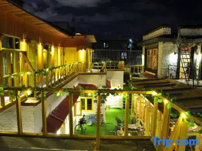 Lhasa Cangwu Homestay