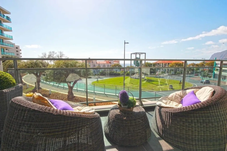 1 Bedroom Apartment with balcony and with view