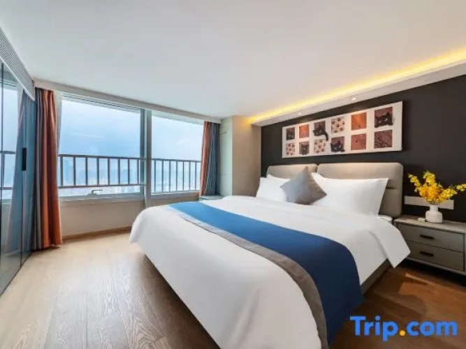 4 Bedrooms Luxury Suite with river view