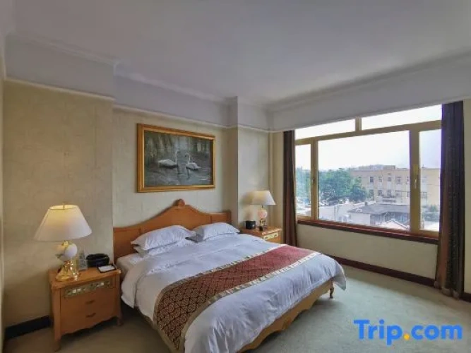 Deluxe Double Suite
