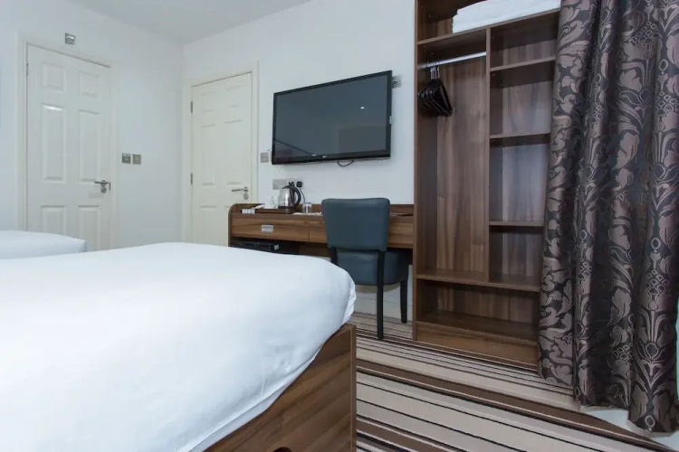 Langley Guest House