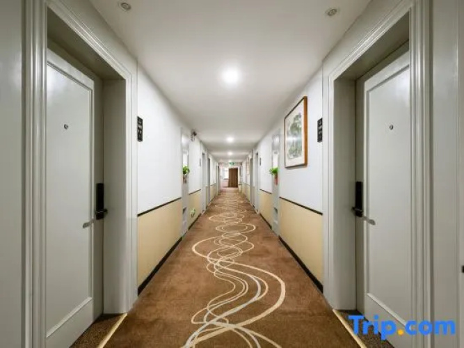 Shitai Hotel