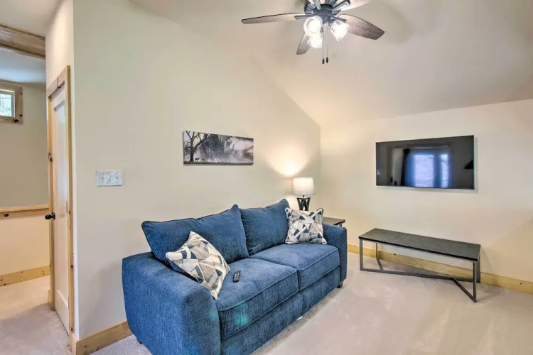 New Construction With Modern Design & Hot Tub!