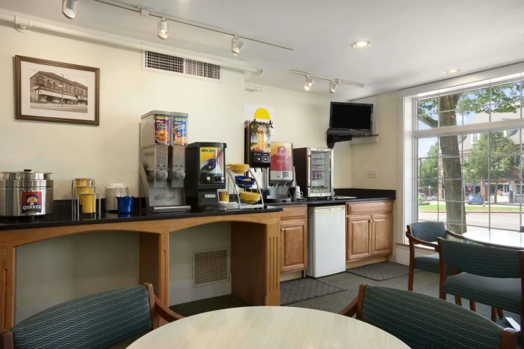 Downtown Dover Inn