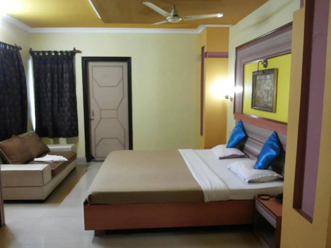 Trimurti Heights Hotel
