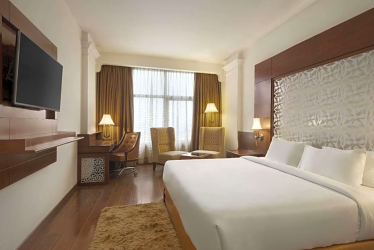 Standard Twin room with view