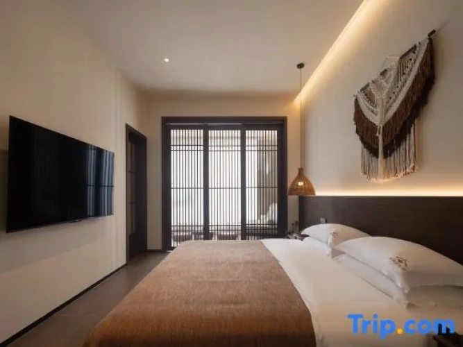 Standard Double room with courtyard view
