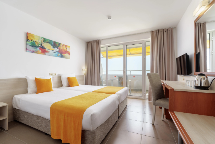 AluaSun Helios Beach – All Inclusive