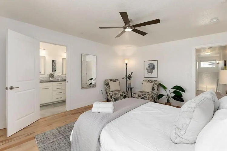 Gorgeous Townhome Steps From the Brewery District!