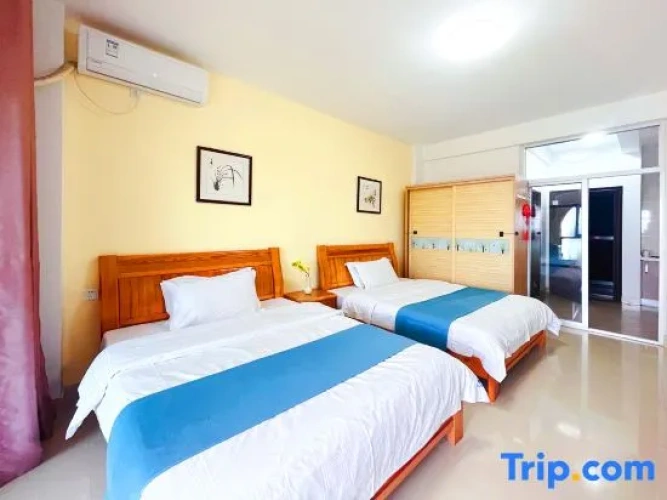 Standard Twin room with balcony and with garden view