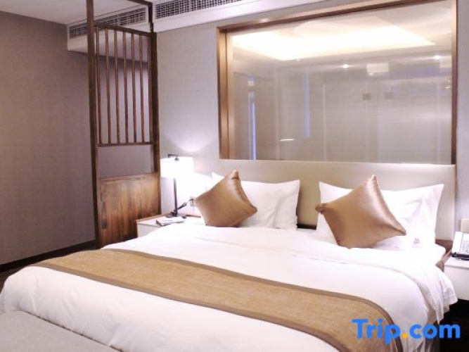 Ambassador Double Suite