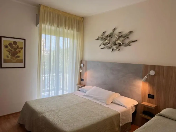 Standard Triple room with balcony