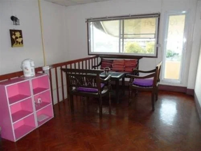 Huen Panicha Guesthouse