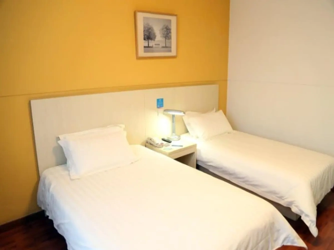 Standard Double room with city view
