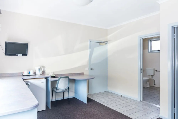 Merimbula Lakeview Hotel