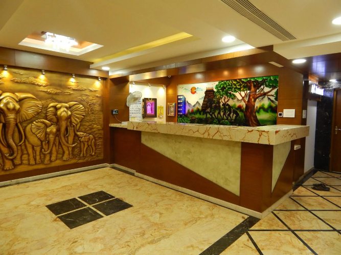 Hotel Aadhi