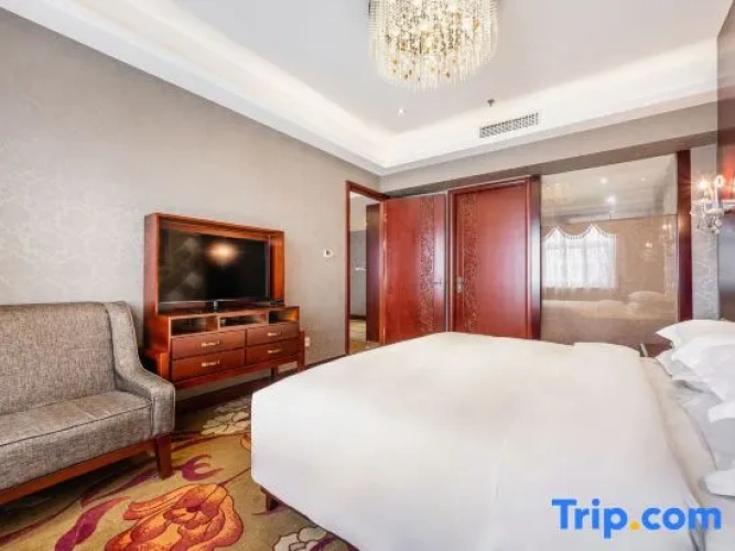 2 Bedrooms Double Suite