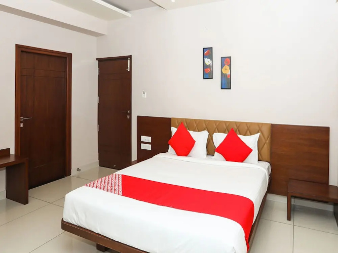 OYO 15220 JN Stay