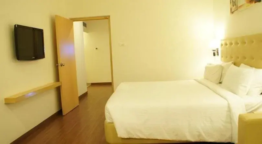 Hotel Midcity