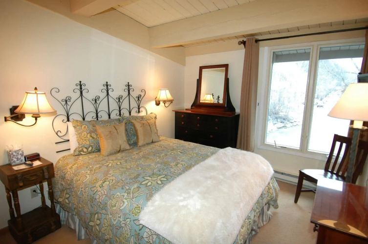 Chateau Eau Claire & Roaring Fork by Frias Properties