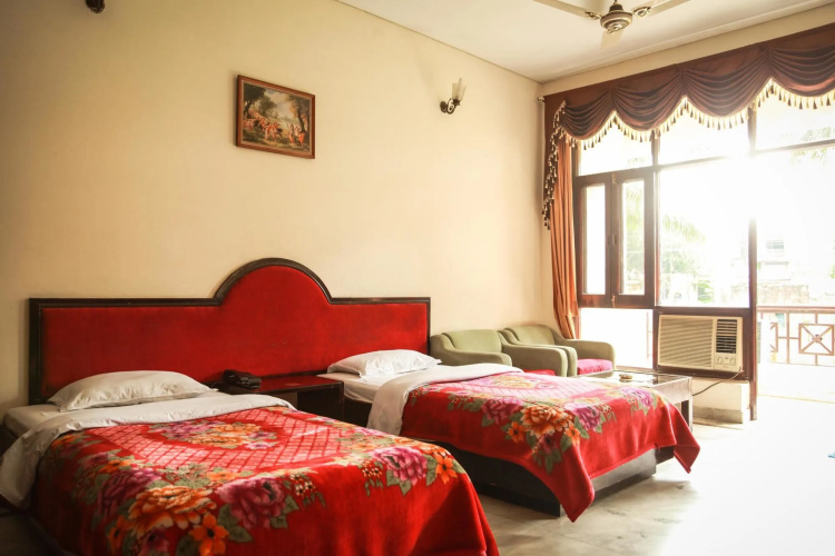 Hotel Neeraj Bhawan