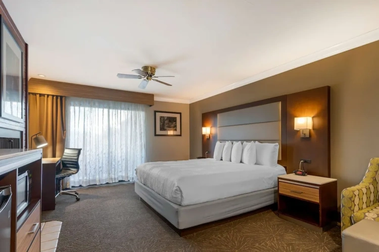 Standard Double room with balcony